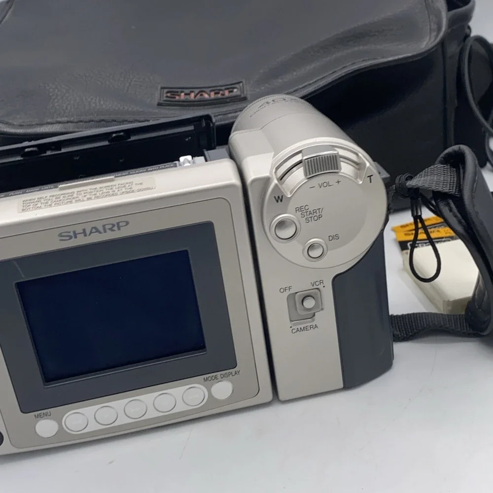 Sharp Viewcam VL-E66 8mm Camcorder, Case, Batteries,Charger & Cords Works Great